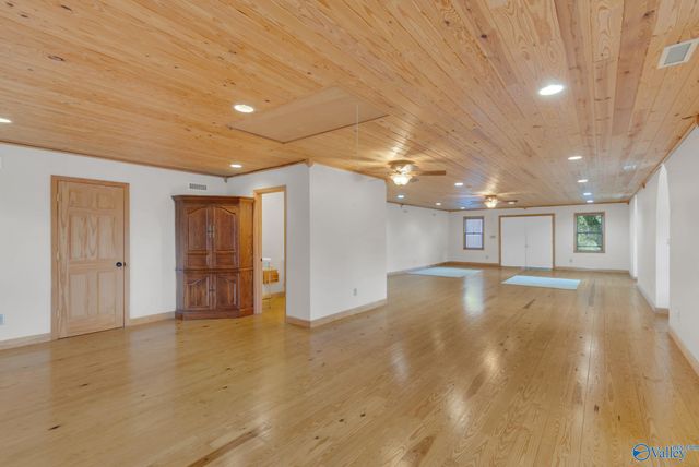 2004 Vestavia Drive SW, Decatur, AL 35603