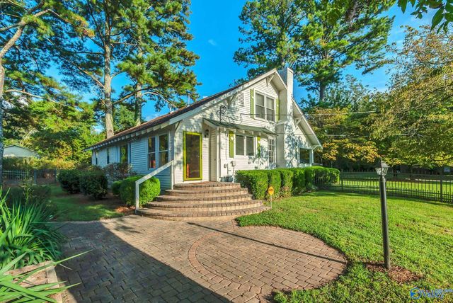 2004 Vestavia Drive SW, Decatur, AL 35603