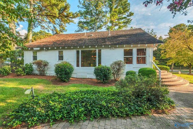 2004 Vestavia Drive SW, Decatur, AL 35603