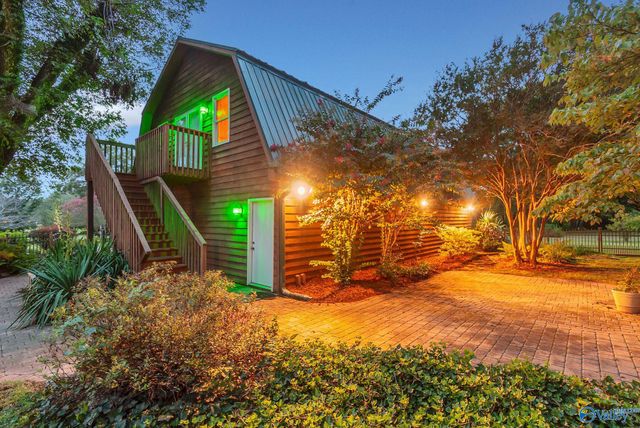 2004 Vestavia Drive SW, Decatur, AL 35603