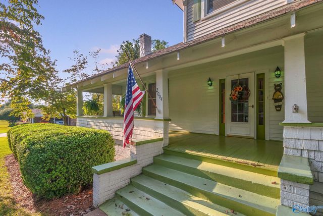 2004 Vestavia Drive SW, Decatur, AL 35603