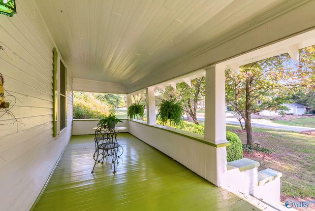 2004 Vestavia Drive SW, Decatur, AL 35603