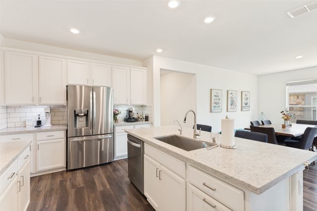 8721 Sleepy Daisy Drive, Fort Worth, TX 76131