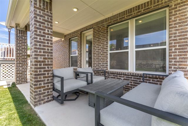 8721 Sleepy Daisy Drive, Fort Worth, TX 76131