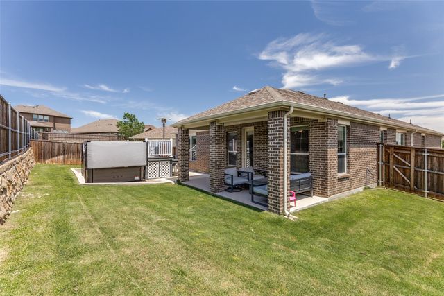 8721 Sleepy Daisy Drive, Fort Worth, TX 76131