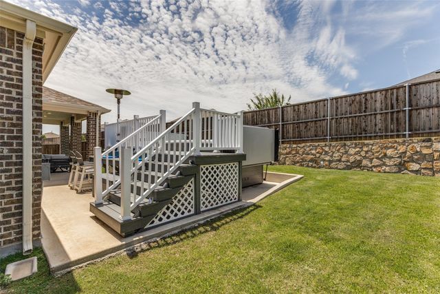 8721 Sleepy Daisy Drive, Fort Worth, TX 76131