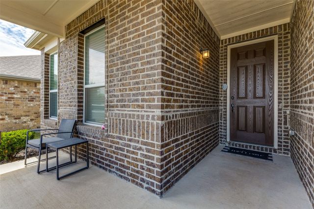 8721 Sleepy Daisy Drive, Fort Worth, TX 76131