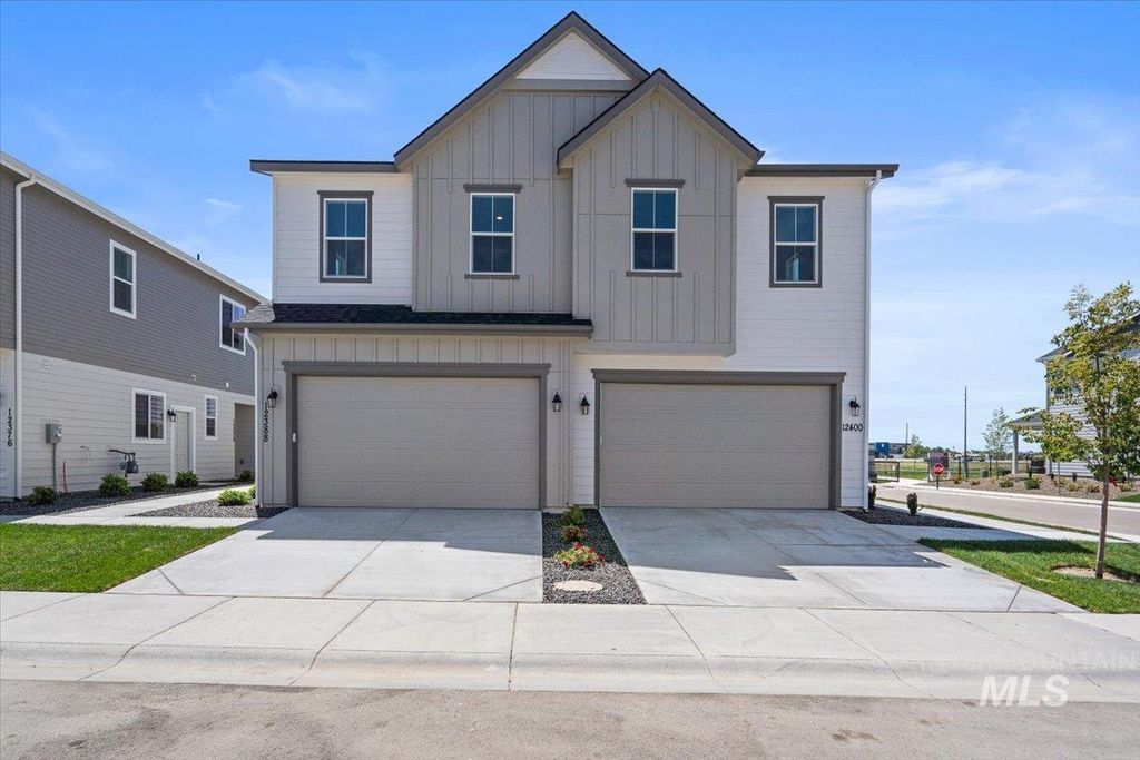 300 N Lagrasse Lane, Star, ID 83669