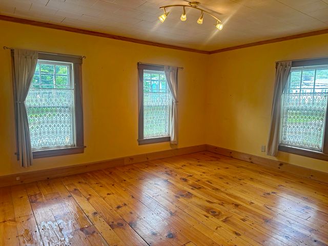 110 Western Avenue, Brattleboro, VT 05301