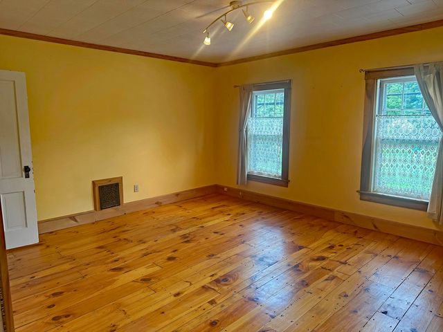 110 Western Avenue, Brattleboro, VT 05301
