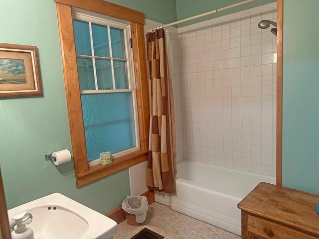 110 Western Avenue, Brattleboro, VT 05301