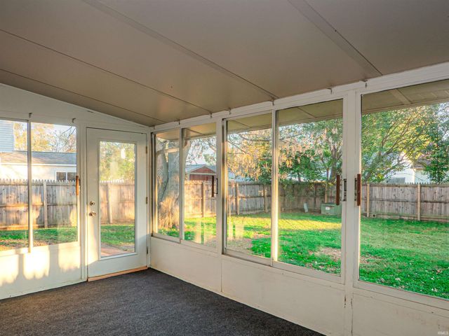 4213 Hunters Trace, Evansville, IN 47715