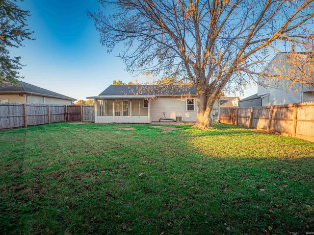 4213 Hunters Trace, Evansville, IN 47715