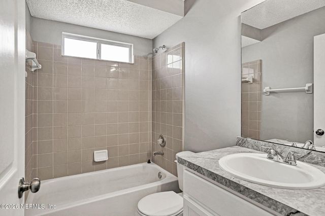 6975 HUNTINGTON WOODS Circle E, Jacksonville, FL 32244