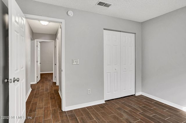 6975 HUNTINGTON WOODS Circle E, Jacksonville, FL 32244