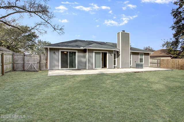 6975 HUNTINGTON WOODS Circle E, Jacksonville, FL 32244