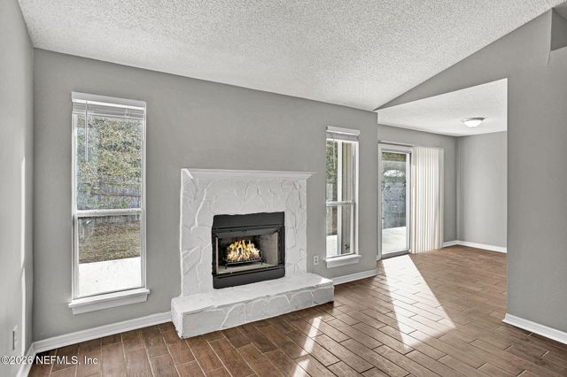 6975 HUNTINGTON WOODS Circle E, Jacksonville, FL 32244