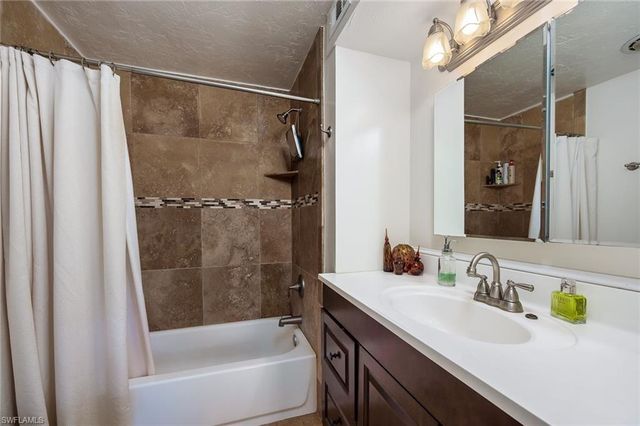 9639 Eaton Gardens LN # 3, Fort Myers, FL 33919