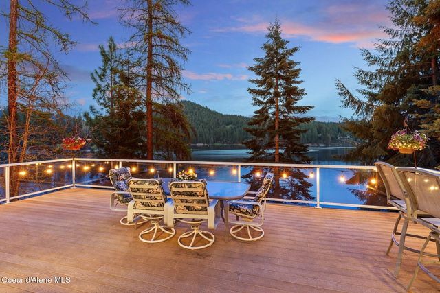 15796 N Shenandoah Dr, Hayden, ID 83835