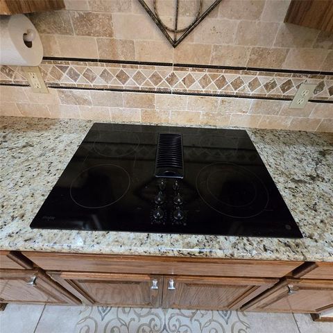 12209 Village Lane, Oklahoma City, OK 73170