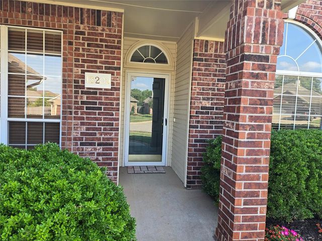 12209 Village Lane, Oklahoma City, OK 73170