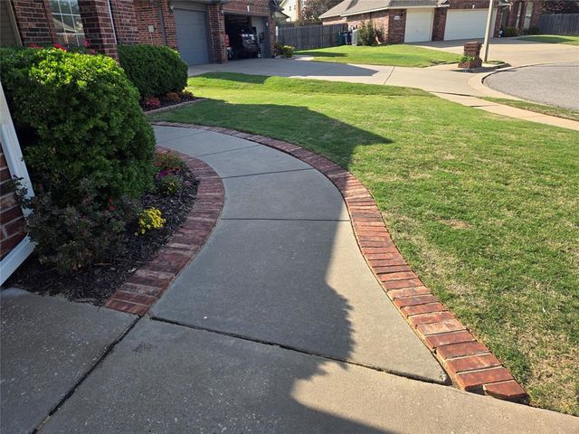 12209 Village Lane, Oklahoma City, OK 73170