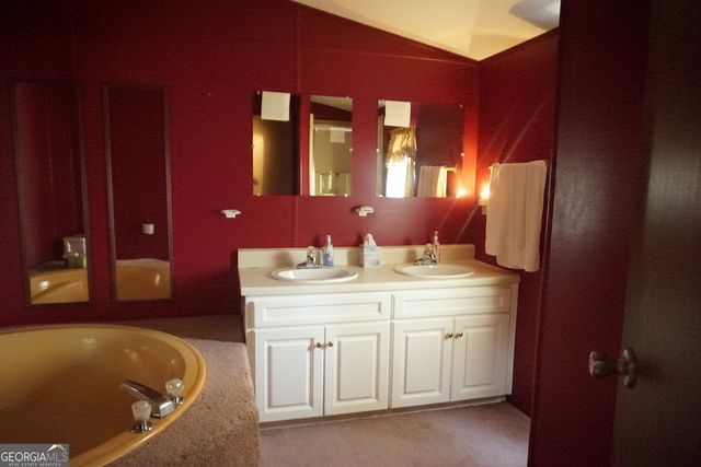 138 Omer Bond Road, Royston, GA 30662