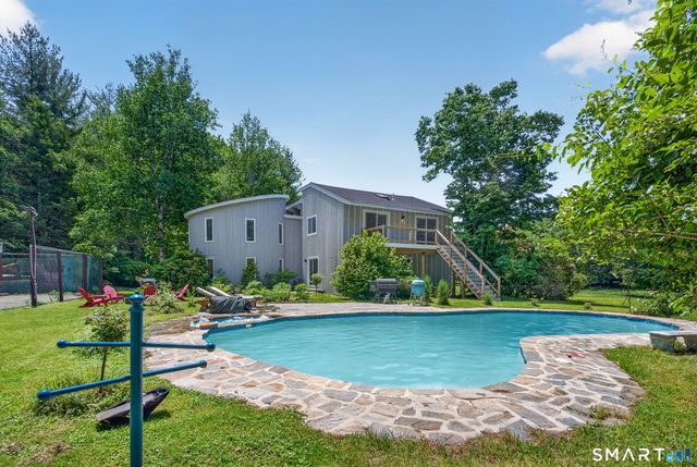 2177 Cross Highway, Fairfield, CT 06824