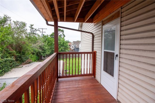 4028 E 53rd Street, Newburgh Heights, OH 44105