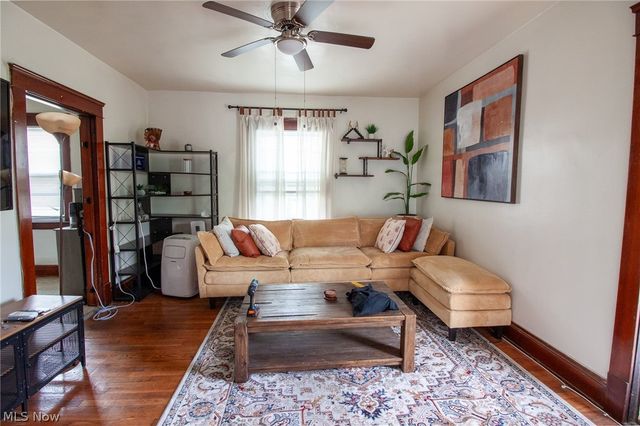 4028 E 53rd Street, Newburgh Heights, OH 44105