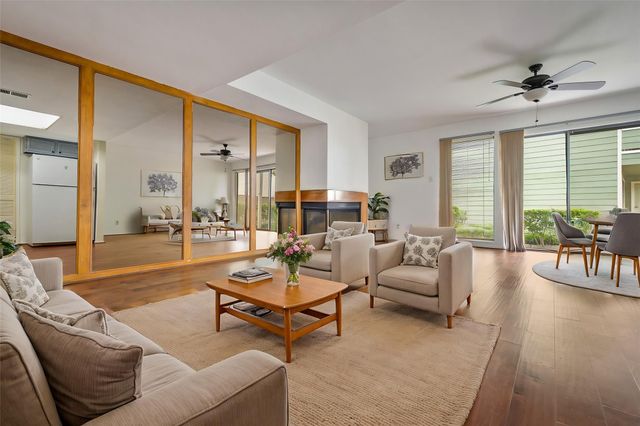 14777 Wunderlich Drive 811, Houston, TX 77069