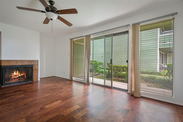 14777 Wunderlich Drive 811, Houston, TX 77069