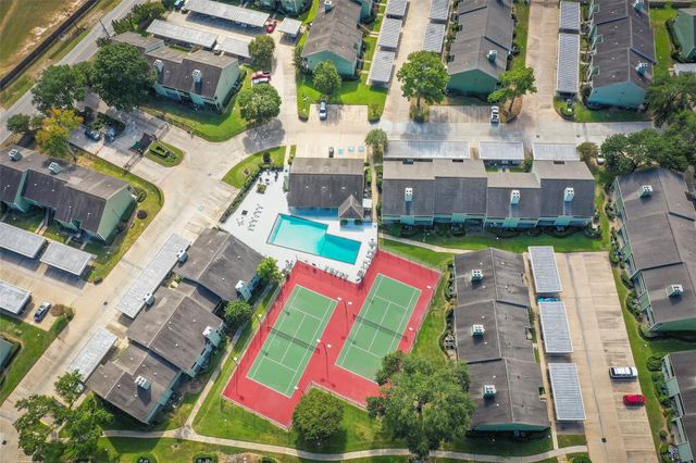14777 Wunderlich Drive 811, Houston, TX 77069