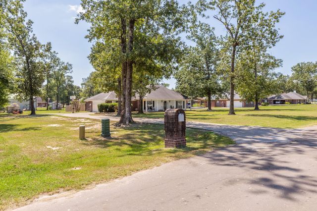 285 White Dove Drive, Lufkin, TX 75901