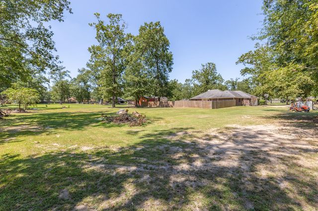 285 White Dove Drive, Lufkin, TX 75901
