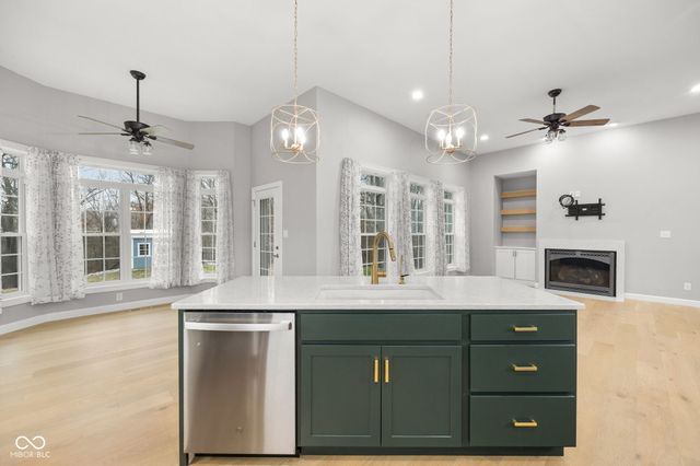 1015 Peach Lane, Covington, IN 47932