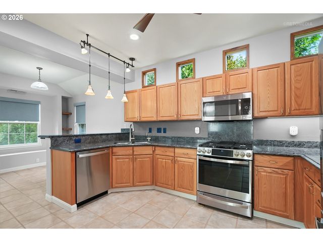 6293 Ne COPPER BEECH Dr, Hillsboro, OR 97124