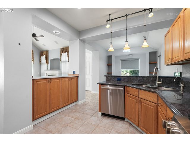 6293 Ne COPPER BEECH Dr, Hillsboro, OR 97124