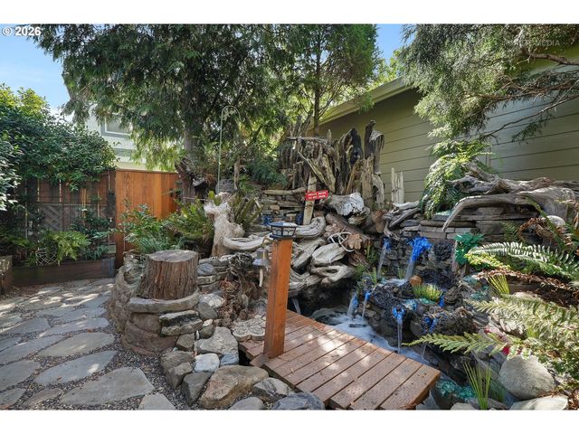 6293 Ne COPPER BEECH Dr, Hillsboro, OR 97124