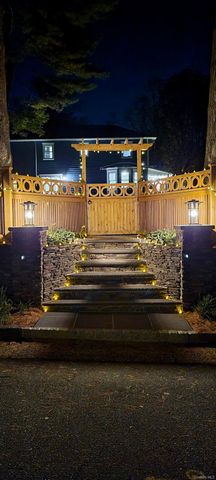 18 20th Avenue, Sea Cliff, NY 11579