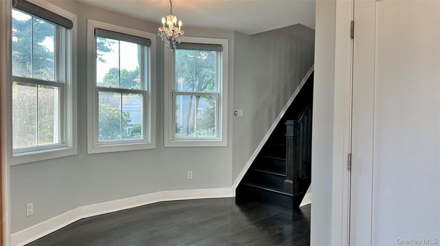 18 20th Avenue, Sea Cliff, NY 11579