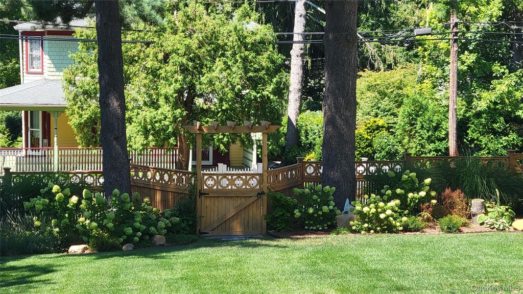 18 20th Avenue, Sea Cliff, NY 11579 — photo 4