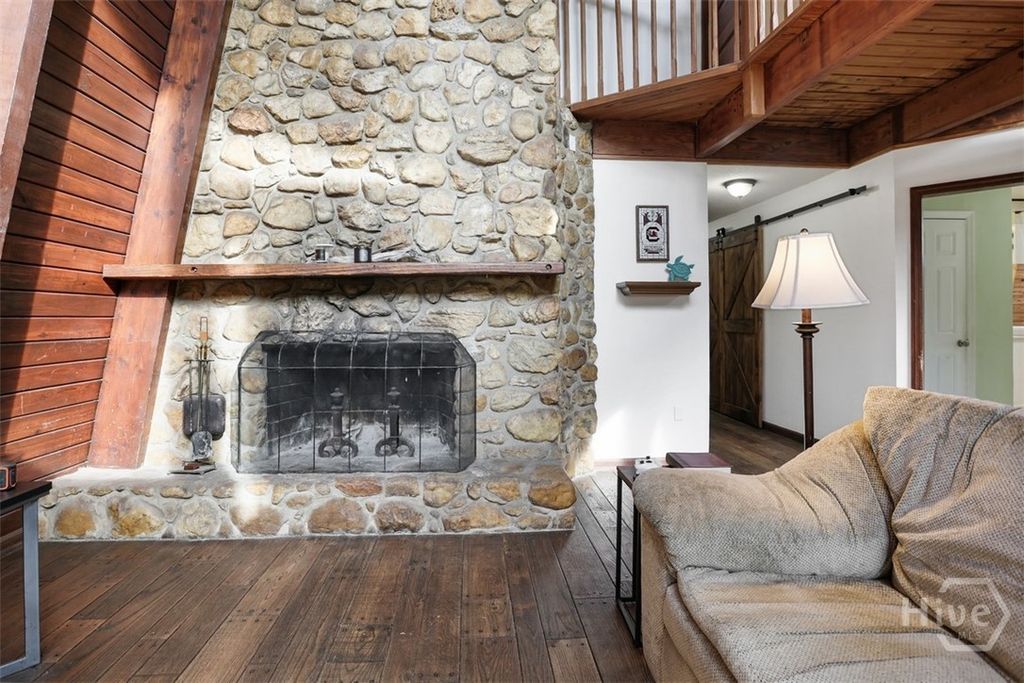 Image 17 of property listing at 24 Crisp Street, Savannah, GA 31410