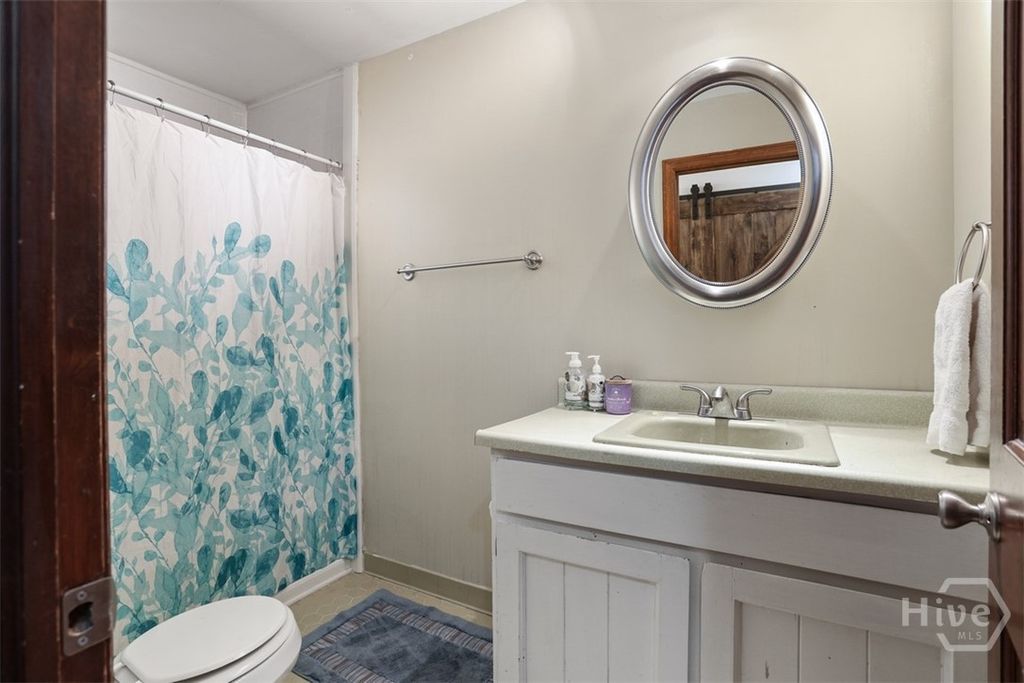 Image 25 of property listing at 24 Crisp Street, Savannah, GA 31410