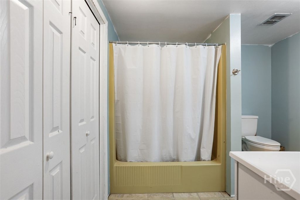 Image 36 of property listing at 24 Crisp Street, Savannah, GA 31410