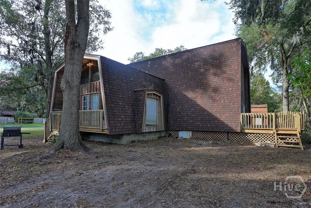 Image 44 of property listing at 24 Crisp Street, Savannah, GA 31410