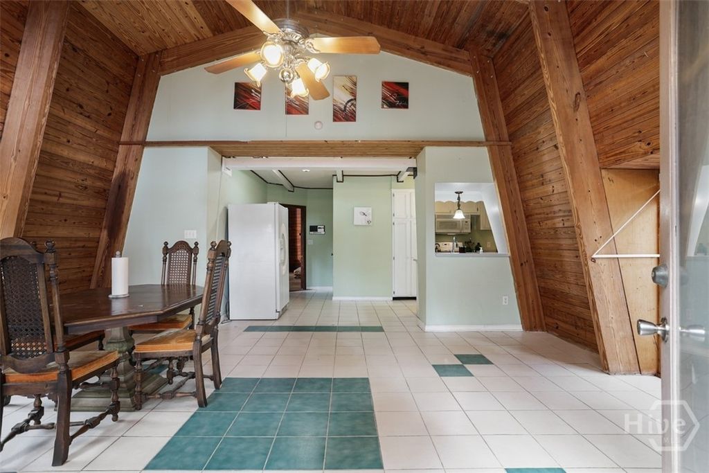 Image 7 of property listing at 24 Crisp Street, Savannah, GA 31410