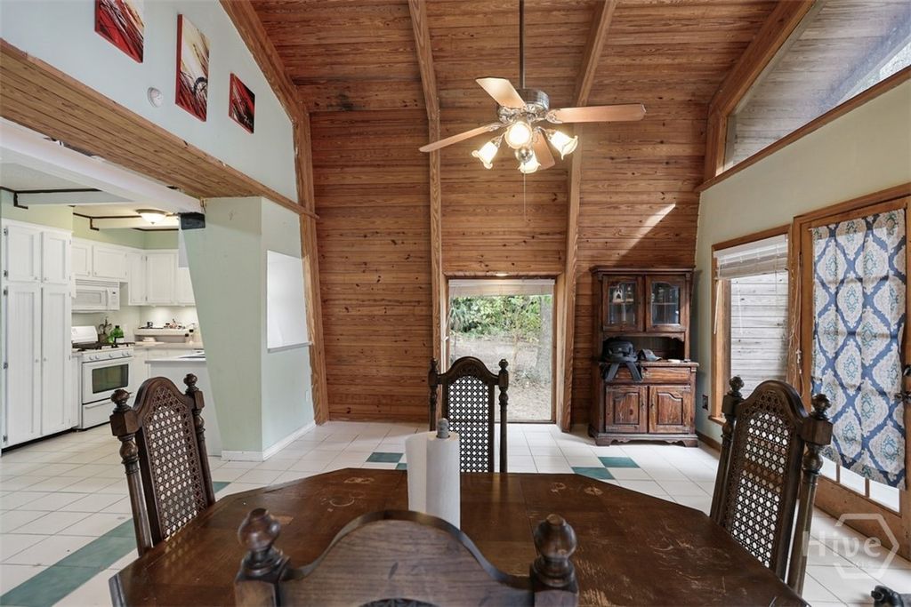 Image 8 of property listing at 24 Crisp Street, Savannah, GA 31410