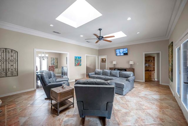 5007 Castleford Rd, Midland, TX 79705