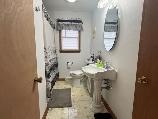 8874 ENNIS Drive, Erie, PA 16509